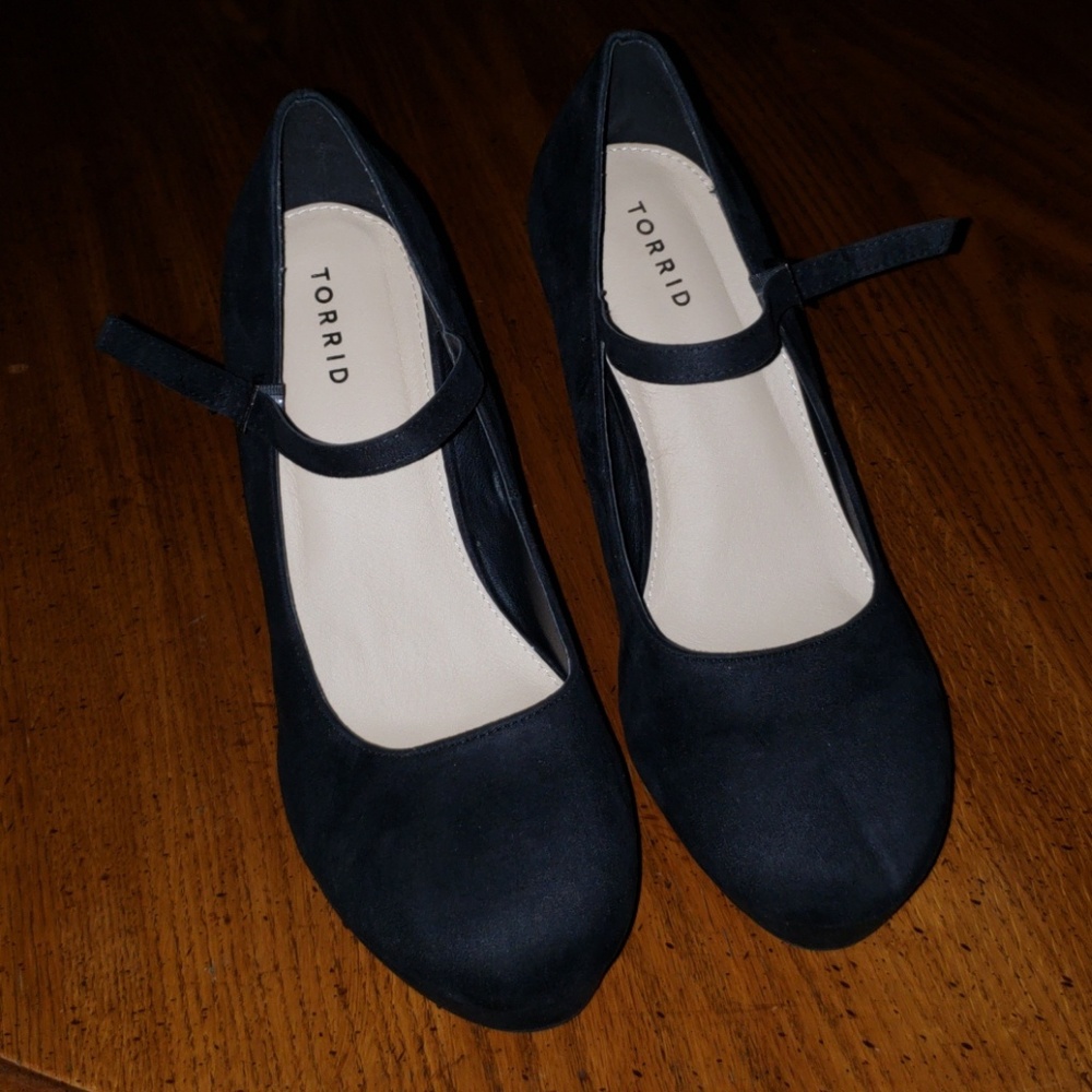 Black Mary Jane's